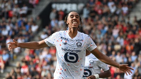 ليني يورو (Photo by Sebastien SALOM-GOMIS / AFP)