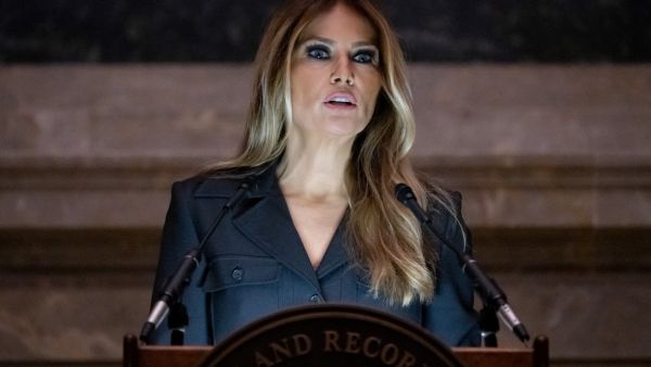  Melania Trump