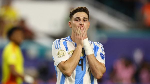 جوليان ألفاريز (Photo by Maddie Meyer / GETTY IMAGES NORTH AMERICA / Getty Images via AFP)