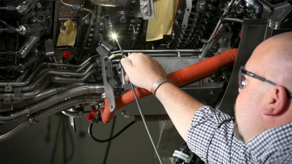 GE Aerospace تستثمر مليار دولار في توسعة وتحديث مرافق الصيانة والإصلاح والتجديد في جميع أنحاء العالم GE Aerospace تستثمر مليار دولار في توسعة وتحديث مرافق الصيانة والإصلاح والتجديد في جميع أنحاء العالم