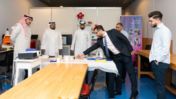 خلال الحدث بنك البحرين الوطني يتعاون مع "فاب لاب البحرين" لإطلاق برنامج TechStride التعليمي الصيفي