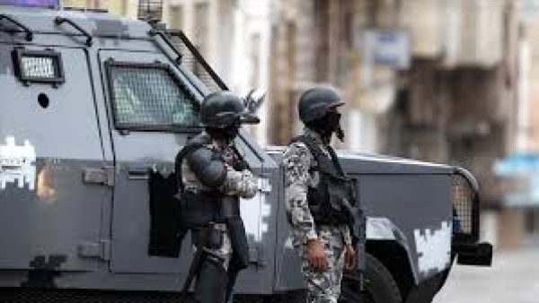 حل لغز جريمة قتل مروعة بعد العثور على بقايا جثة إنسان قرب العاصمة عمان