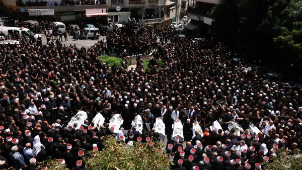 تشييع قتلى حادثة سقوط صاروخ على الملعب البلدي