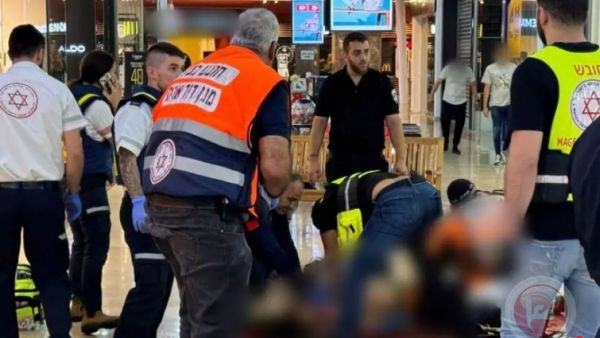 الهجوم وقع في الطابق الثاني من المركز التجاري "جوتسوت كرميئيل"