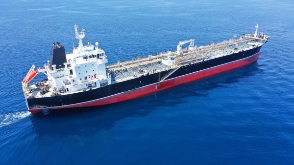 Tehran denies news of Iranian oil on Chinese tankers collided near Singapore
