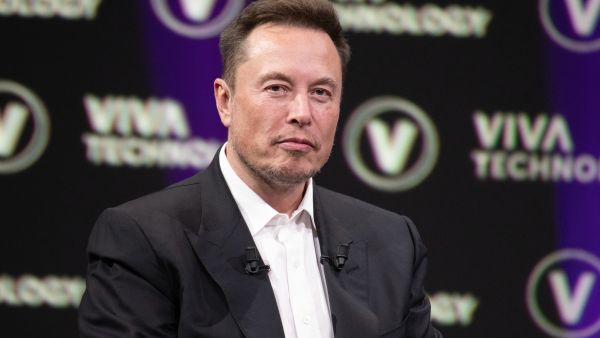 Musk loses 11 billion dollars due to Tesla's stocks decline