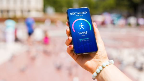 طبيب البوابة: ما هو المشي للخلف وما فائدته؟