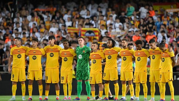 برشلونة يعزز تشكيلته بالتعاقد مع أورينا من جيرونا