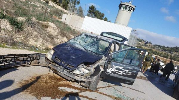 Car explosion in Tel Aviv