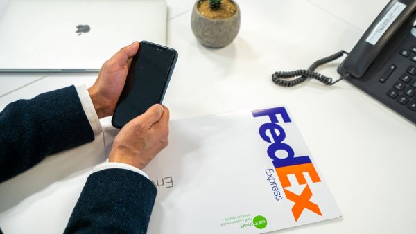 FedEx FDMi WhatsApp Notification Integration. FedEx Integrates WhatsApp Notifications into Digital E-Commerce Delivery Solution for Consumers in Saudi Arabia