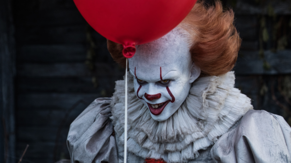 المهرج الأكثر رعبا Pennywise يعود بمسلسل جديد بعنوان Welcome To Derry