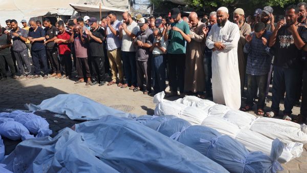  اثنين من الأسماء الواردة في القائمة قد استشهدا قبل وقوع المجزرة