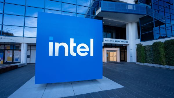 Intel terminates 15% of its employees to cut costs