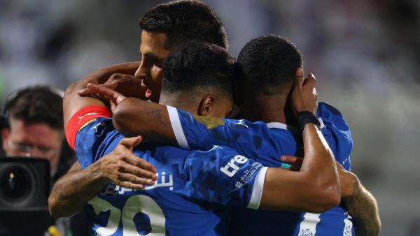 الهلال يتفوق على الريان (Photo by Fayez NURELDINE / AFP)