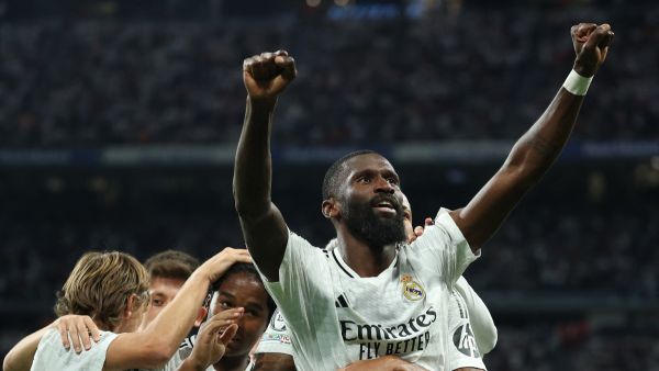 ريال مدريد يتحدى إسبانيول اليوم (Photo by Thomas COEX / AFP)