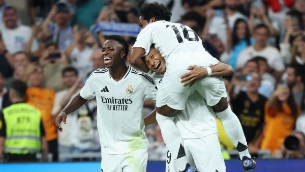 ريال مدريد يتحدى آلافيس (Photo by Thomas COEX / AFP)