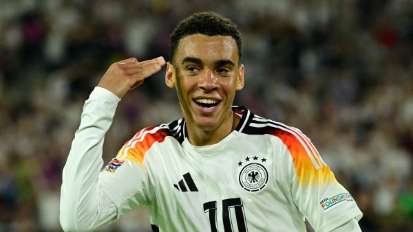 جمال موسيالا (Photo by John MACDOUGALL / AFP)