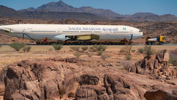 Photos of 3 Boeing planes on Saudi Arabia streets spark controversy