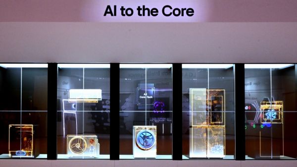 خلال الحدث إل جي تطرح رؤيتها المشوقة للحياة المستقبلية عبر ابتكارات إل جي المنزلية المدعمة بالذكاء الاصطناعي LG AI HOME خلال معرض إيفا 2024