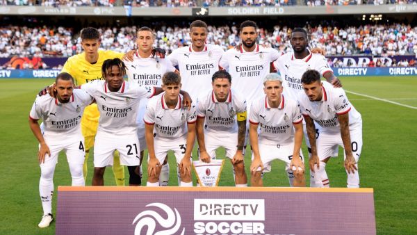 AC Milan players pose for the team photo prior to a Pre-Season Friendly match between AC Milan and Real Madrid at Soldier Field Stadium on July 31, 2024 in Chicago, Illinois. Justin Casterline/Getty Images/AFP (Photo by Justin Casterline / GETTY IMAGES NORTH AMERICA / Getty Images via AFP)