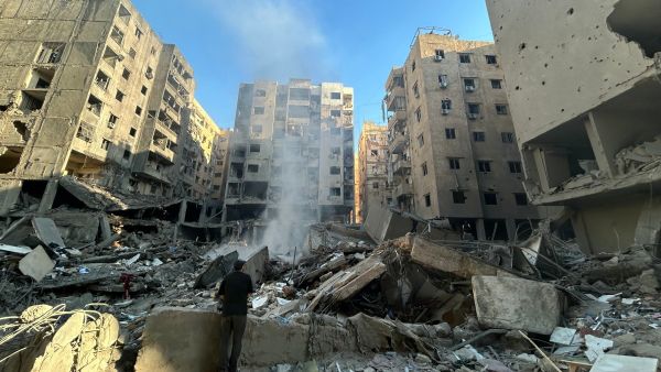 ضربة جوية استهدفت المقر المركزي لحزب الله في الضاحية الجنوبية لبيروت