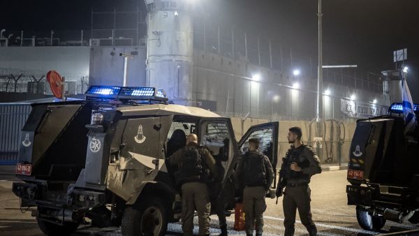 الاحتلال يمارس الإعدامات الميدانية والقتل العمد للأسرى الفلسطينيين