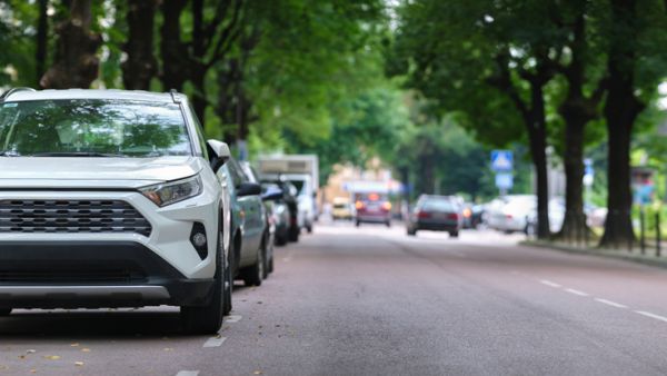 SUV 