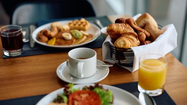 Breakfast 