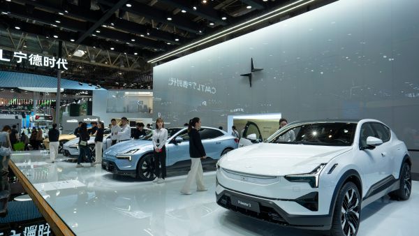 Chinese commerce minister to visit EU in last push against EV tariffs