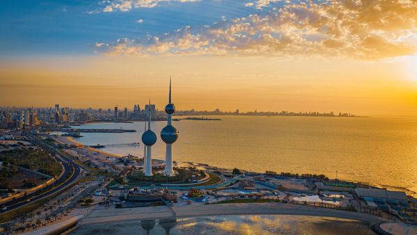 Kuwait plans to increase gasoline prices exclusively for expats