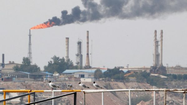 Tensions escalate as Iranian oil minister visits Khark Island amid Israeli threats