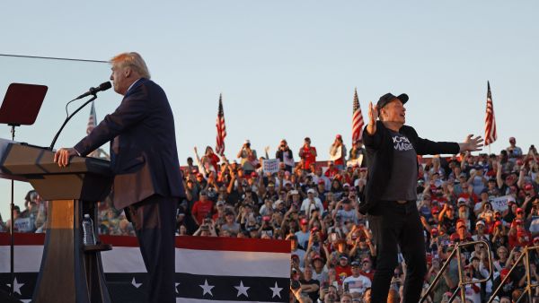 Elon Musk holds first solo rally backing Donald Trump