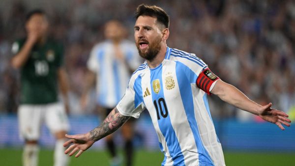 ميسي يمتدح نجم ريال مدريد السابق والنادي يفكر في استعادته