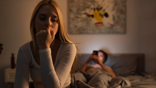 ما دلالات حلم الخيانة في المنام؟