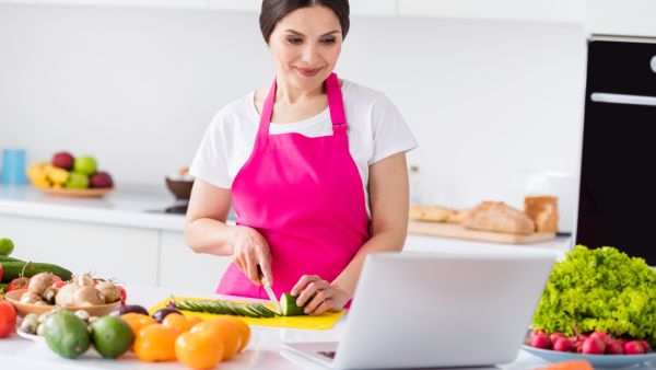 ريجيم الخيار لإنقاص الوزن: هل يساعد في التخلص من دهون البطن؟