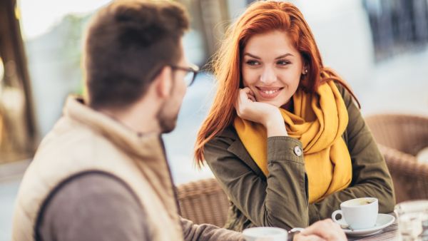 5 أسباب تجعل الفكاهة سبباً في تقوية علاقتك العاطفية