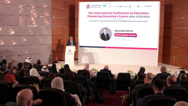 The conference received 250 papers from 25 countries around the world. The conference received 250 papers from 25 countries around the world.