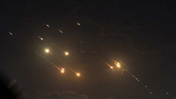 شن الحرس الثوري في 1 أكتوبر هجوما باستخدام صواريخ فرط صوتية استهدف قواعد جوية إسرائيلية