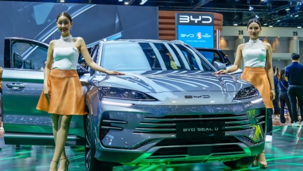 Chinese BYD surpasses Tesla’s quarterly revenue for the first time