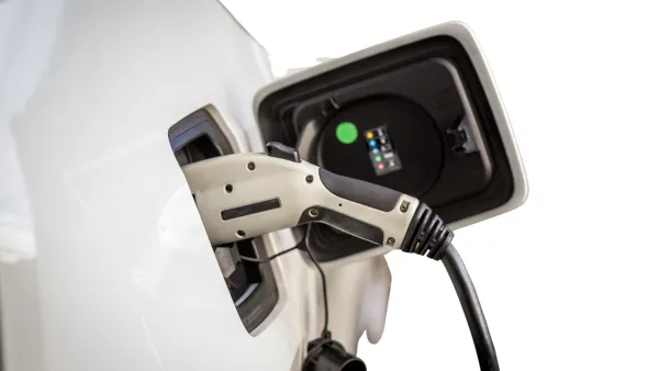Saudi Ceer and EVIQ collaborate to support electric cars in KSA