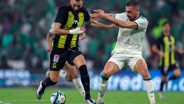 دوري روشن السعودي 2024-25: الاتحاد يستضيف الأهلي في قمة مثيرة