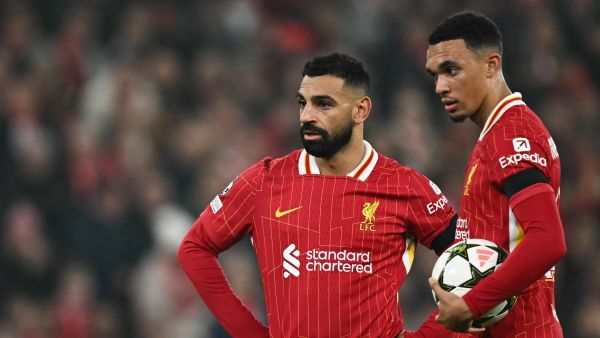 ليفربول في مواجهة صعبة أمام أستون فيلا اليوم (Photo by Paul ELLIS / AFP)