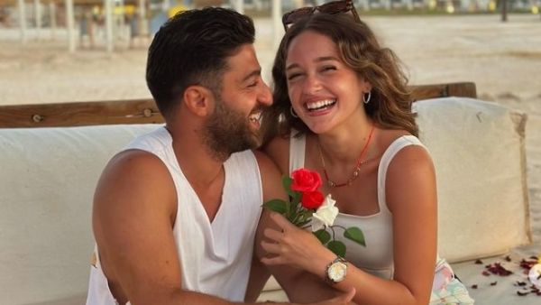 نور إيهاب و خطيبها