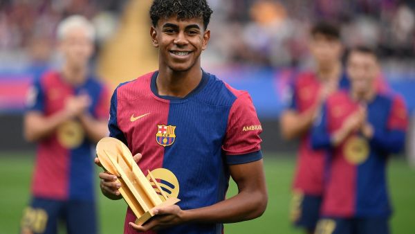 برشلونة يرفض عرضًا ضخمًا من باريس سان جيرمان للتعاقد مع لامين يامال