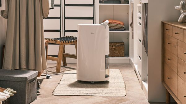 This is where LG’s Smart Dehumidifier becomes an essential addition to your home. Gear Up For UAE’s Winter Season With The LG Smart Dehumidifier