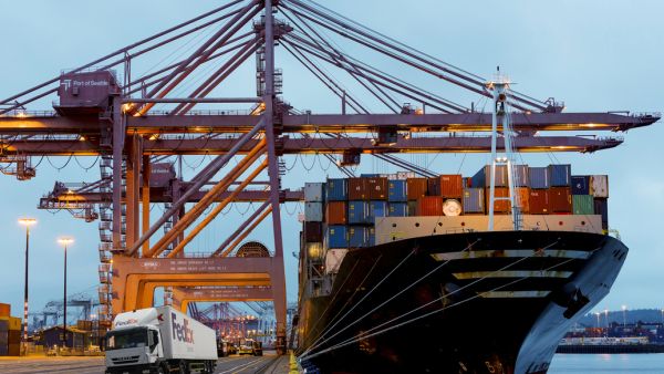 FedEx LCL Priority Service Combining Ocean and Road Networks. FedEx Drives Economic Impact Across the Middle East Through Large-Scale Investments