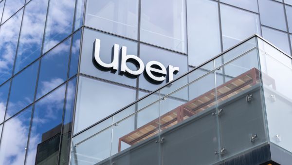 Uber launches 'Uber by Woman' service in Paris