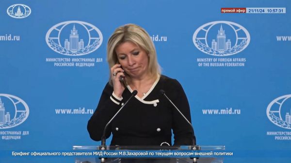 Moscow escalates tensions with London, bans top British officials