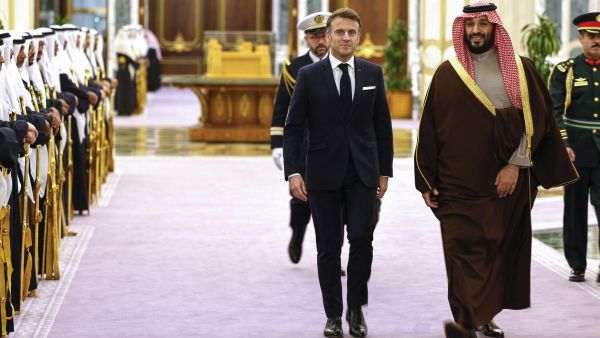 Macron arrives in Riyadh for 3-day state visit to KSA