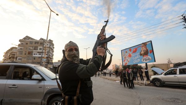 Syrian opposition forces capture Hama in rapid gains against regime